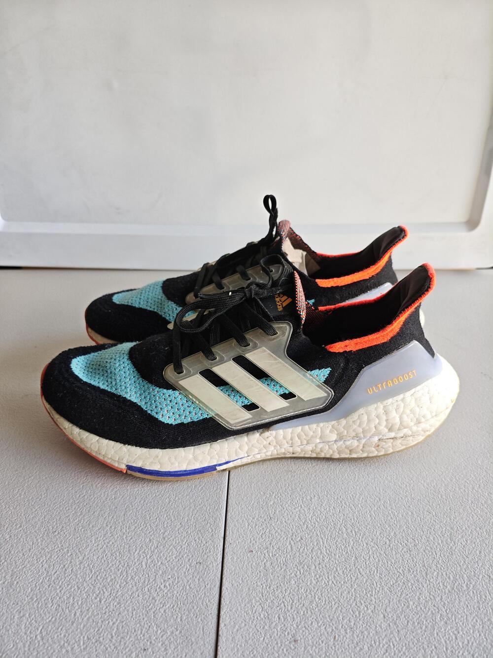 Adidas UltraBoost Shoes Mens Size 10.5 Multicolor Knit Running Sneakers Athletic